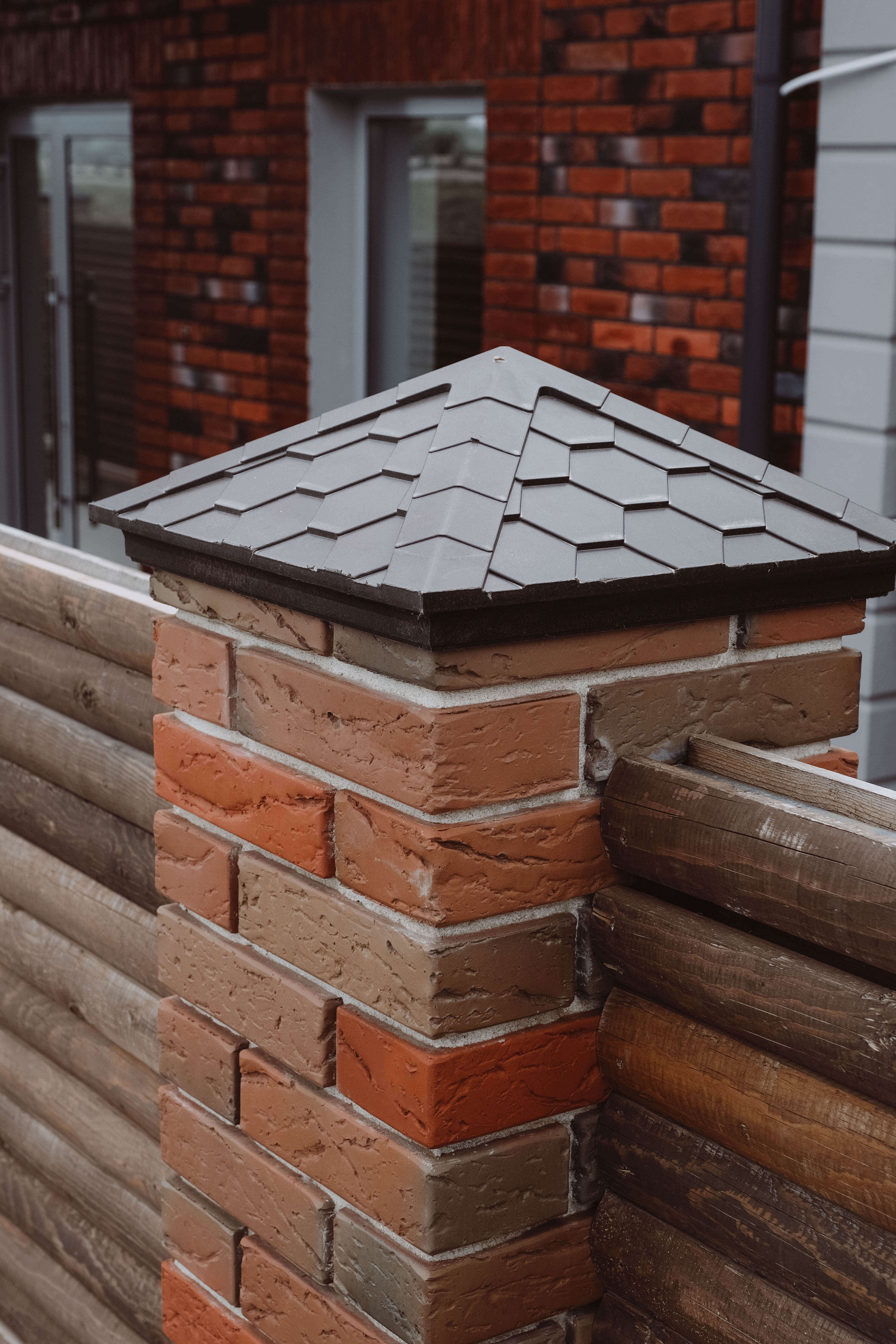 Колпак Zking Эверест Коричневый на столб 1.5х1.5 кирпича (390х390мм) в Саранске фото